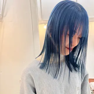 ミディアム カラー 升方 楓のヘアスタイル