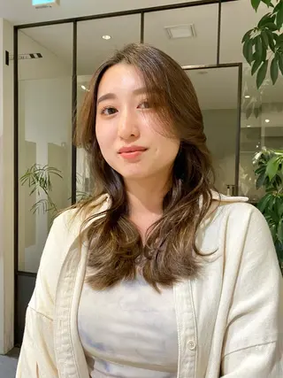 ミディアム Hair & make Lamp所属・梅田のブリーチ特化 美容師KAI🥰のヘアスタイル
