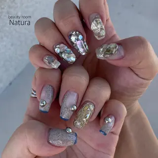 ネイル マツエク・マツパ アイブロウ beautyroom Naturaのネイルデザイン