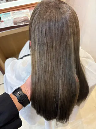 ロング Fiti横須賀中央店所属・𝐓𝐄𝐑𝐀𝐈 𝐇𝐀𝐍𝐎𝐍のヘアスタイル