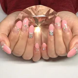 ネイル RuxuryNail ／RiAnnaのネイルデザイン