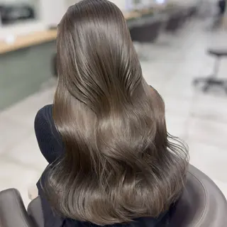 ロング カラー ブリーチなし/レイヤ ー特化🌈Tommyのヘアスタイル