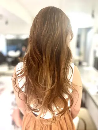 カラー UNBIRTHDAY Erenaのヘアスタイル