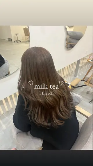 カラー 山口 愛結のヘアスタイル