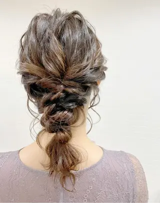 ヘアアレンジ GRANLUSSO 〜グランルッソ駅前店所属・木口 嘉美のヘアスタイル