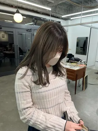 ロング カラー パーマ、ボブ、透明感 カラー、小須田ゆあのヘアスタイル