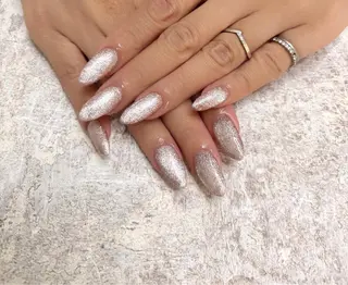 ネイル Lowé所属・Lowé みるくのネイルデザイン