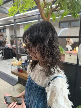 パーマ 森田遥奈/透明感カラ ー/似合わせカットのヘアスタイル