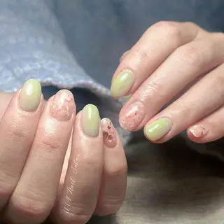 ネイル ishiro 🍂のネイルデザイン