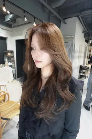 セミロング KURO/韓国ヘア /レイヤーカットのヘアスタイル