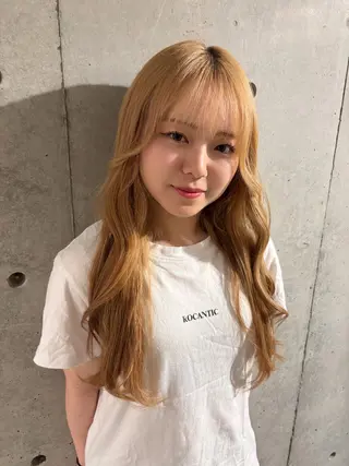 ロング AREND所属・AREND hinanoのヘアスタイル