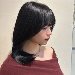 ミディアム ユウリ YURIのヘアスタイル