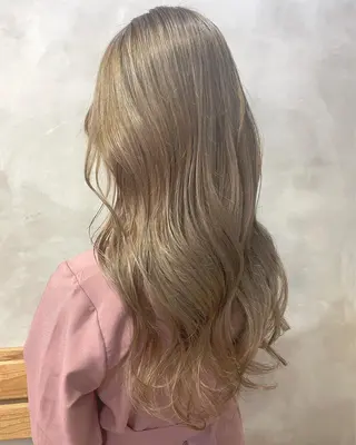 ロング little nene(池袋西口)所属・sugino katsuyaのヘアスタイル