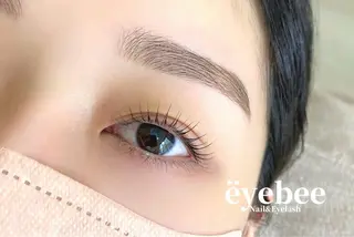 アイブロウ SEGAWA HARUKAのネイルデザイン