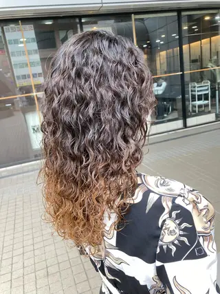 セミロング パーマ SHAFT Ieiriのヘアスタイル