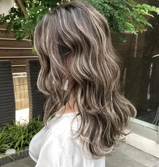 カラー GDS SALONのヘアスタイル