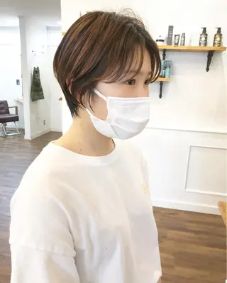 ショート カラー 江原 彩華のヘアスタイル