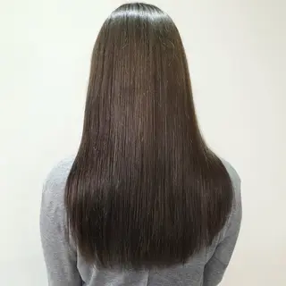 ロング カラー nonoka オリーブ/レイヤーのヘアスタイル