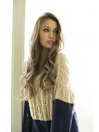 ロング カラー 100%髪質改善特化 TRUNSのヘアスタイル