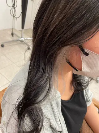 カラー ○HITOMI ○のヘアスタイル