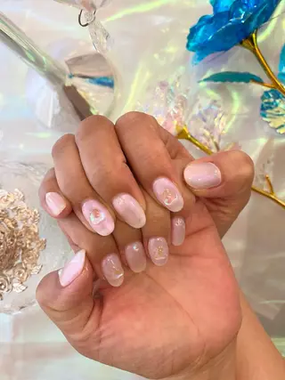 ネイル CREVIO 小美玉店所属・CREVIO小美玉店 店長RIRIのネイルデザイン