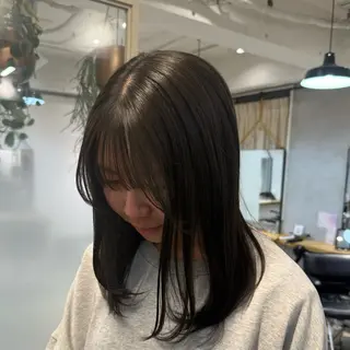 セミロング カラー Lomalia もえかのヘアスタイル
