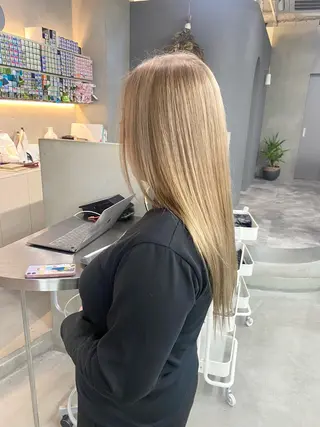 ロング カラー qulim所属・前橋 姫奈のヘアスタイル