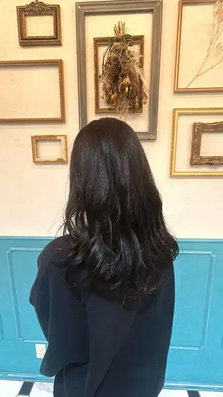 ロング 河野 穂香のヘアスタイル