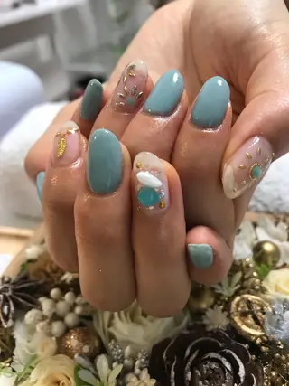 ネイル 吉岡 裕子のネイルデザイン