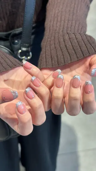 ネイル 🎀韓国レイヤー特化 🎀ベージュ/ミクのヘアスタイル