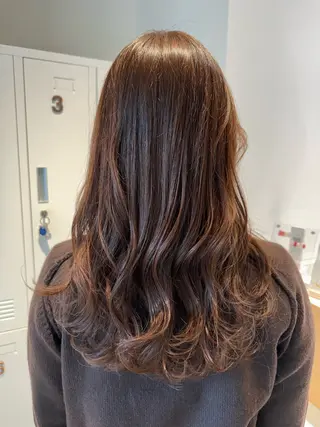 ロング Annie 吉田 裕美のヘアスタイル