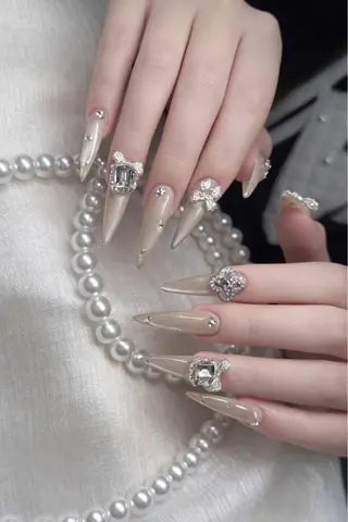 ネイル BA_PIU NAILのネイルデザイン