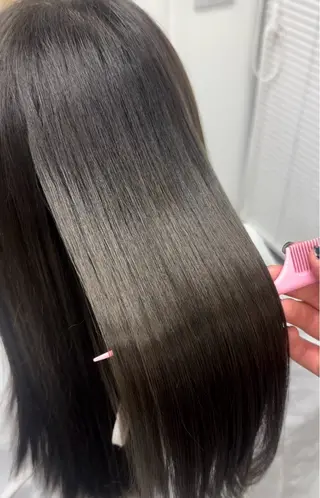 ミディアム BELLE by revo所属・𝘀𝗮𝗲/ 艶髪/ショートボブのヘアスタイル