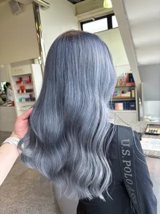 セミロング ハイトーン/ブリーチ 🤍足立里湖のヘアスタイル