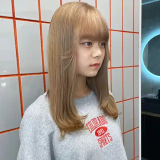 セミロング カラー Je suis heureuse Miel所属・🐩艶カラー/ chisato🌙のヘアスタイル