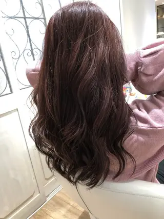 セミロング ブリーチ無し白髪ぼか し/艶髪/津嘉山のヘアスタイル