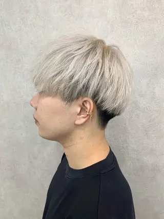 カラー メンズ ハイトーン・ブリーチ ムラ修正　八須　錬のヘアスタイル