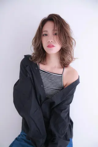 ミディアム レイヤー,ボブ / 彩未のヘアスタイル