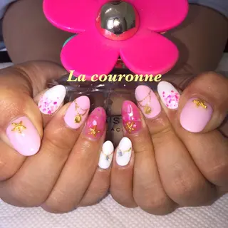 ネイル Lacouronne NATSUMIのネイルデザイン