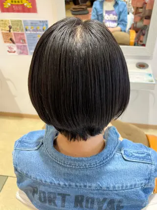 ショート ☘️折戸結菜☘️ ハイトーンカラーのヘアスタイル