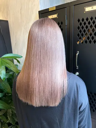 ロング カラー 透明感ミルクティー✨ 西澤 ジュンヤのヘアスタイル