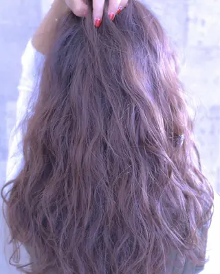 ロング 伊藤 裕貴のヘアスタイル