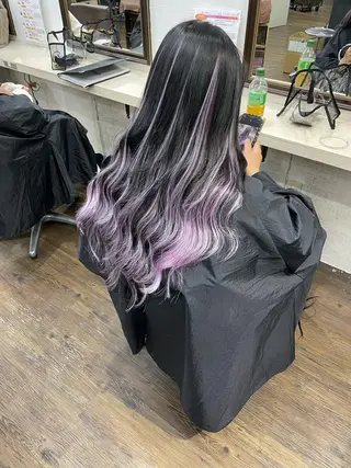 カラー ヒカ/外国人風 デザインカラーのヘアスタイル