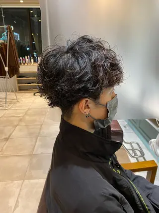 ショート パーマ メンズ 小口 晃のヘアスタイル