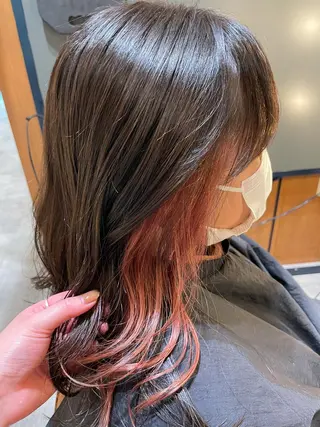 ミディアム 横山 菜摘のヘアスタイル