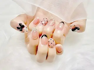 ネイル Lili Nail Studio 西荻窪駅前店所属・清家 李里のネイルデザイン