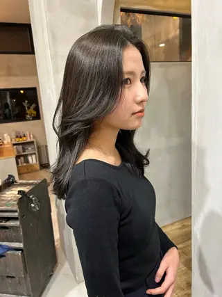 カラー Piu-所属・古澤 芽依のヘアスタイル