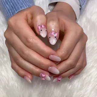 ネイル Cuore Nail&Eyelash所属・藤島 真帆のネイルデザイン
