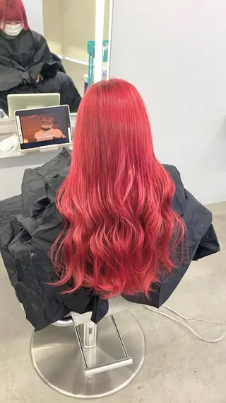 ロング カラー 透明感ハイトーン☆ 今津 佑太のヘアスタイル