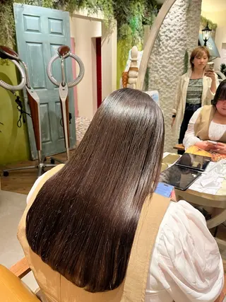 ロング カラー まつ毛パーマとカラー 二刀流🥰岩崎夏実のヘアスタイル